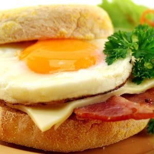 Bacon-And-Egg-Muffin