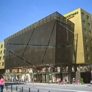 由万豪庭院贝尔格莱德市中心