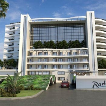 雷迪森拉纳卡海滩度假村