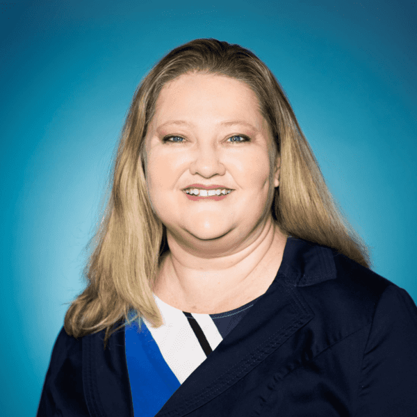 爱丽丝·库里，客户服务副总裁