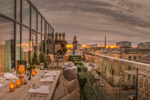 金普顿Blythswood广场酒店阳台上半岛手机端下载