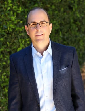 总部任命J绿色销售和营销的副总裁