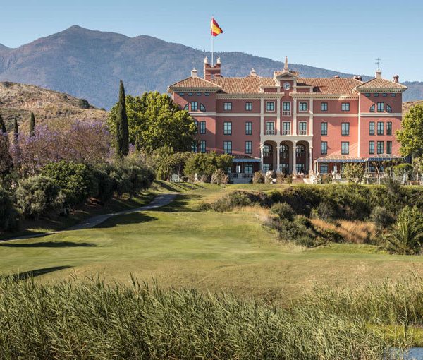 Anantara别墅Padierna宫Benahavis马贝拉在西班牙度假胜地打开