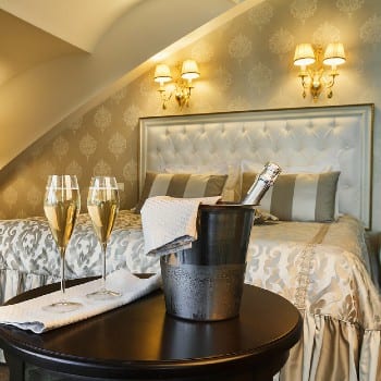 upgrade-半岛手机端下载hotel-room