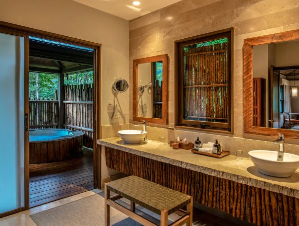 El Silencio住宿& Spa浴室