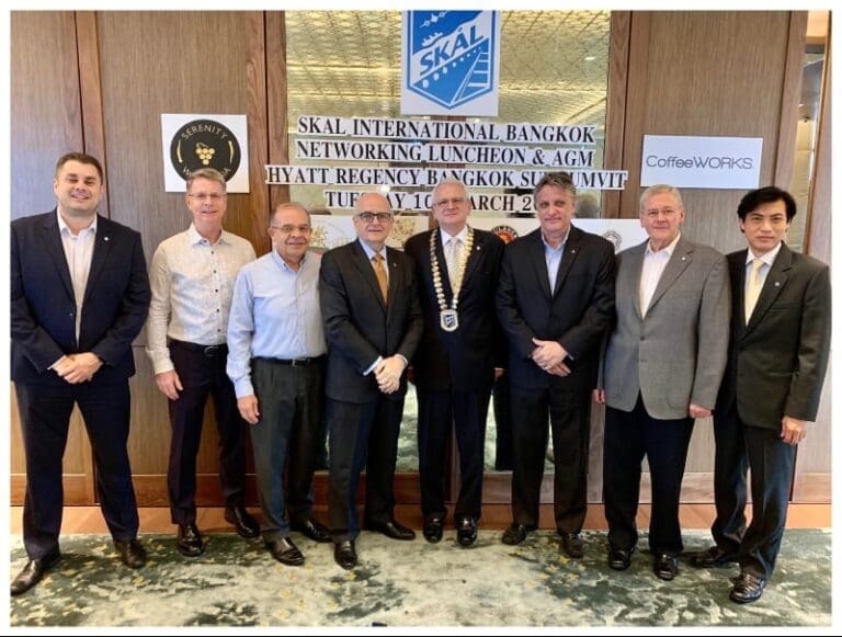 安德鲁•伍德名叫平方公里列阵̊l国际曼谷