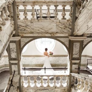 伦敦玫瑰镇为NHS员工提供150位宾客的梦幻婚礼