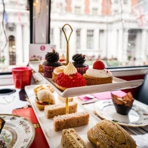 新酒店追踪看到第一季度销售额下降21.3%