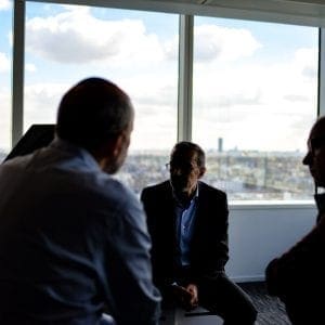 通过COVID-19顺风社支持行业