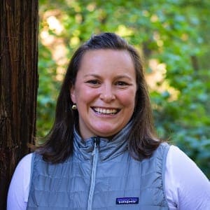 莉斯约翰逊命名为宣传资料在鲑鱼瀑布度假胜地和水滨酒店餐厅和码头