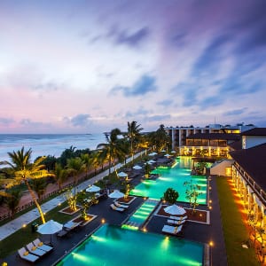 呢帮助亚洲旅游