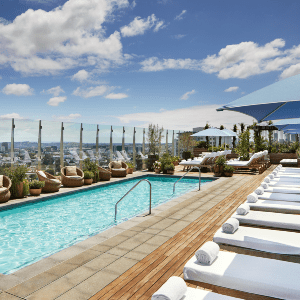 1酒半岛手机端下载店西好莱坞和多伦多Virtuoso