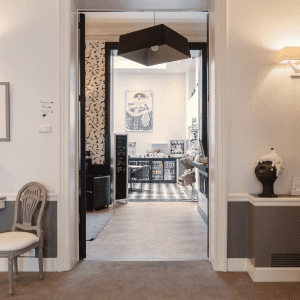 路易斯制造分裂