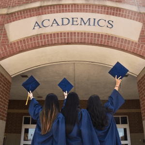 半岛手机端下载酒店就业战略