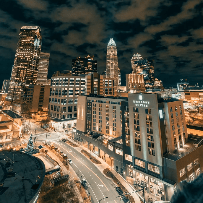 半岛手机端下载酒店股票指数