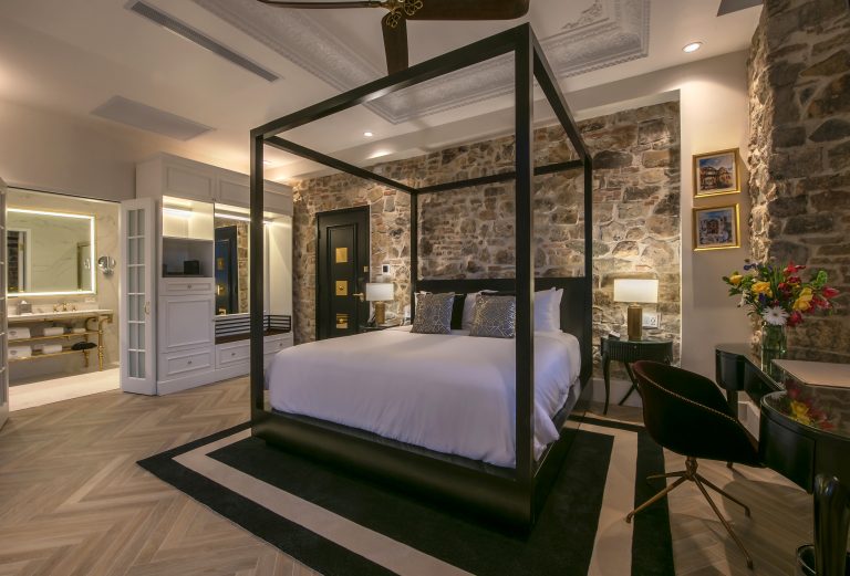 半岛手机端下载La酒店Compañía