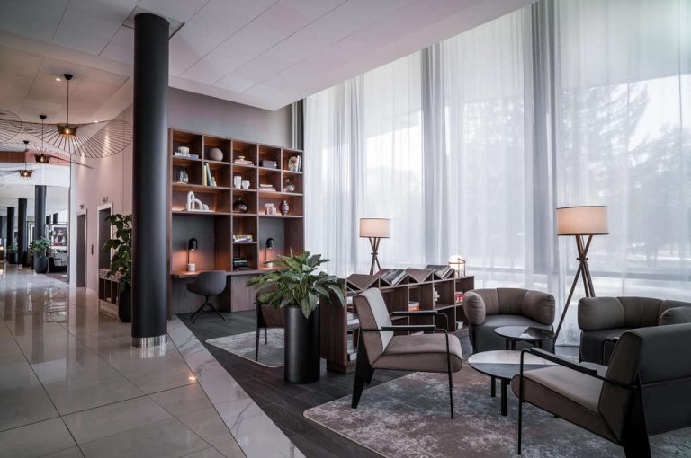 奥斯陆机场雷迪森酒半岛手机端下载店及会议中心