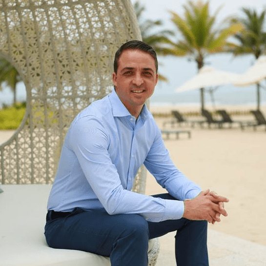 阿尔瓦罗·伯顿