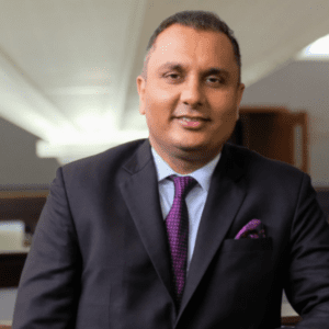 Bhavesh拉瓦尔大声回答